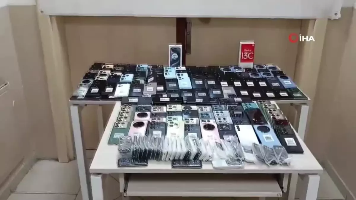 Küçükçekmece’de Kaçak Telefon Operasyonu