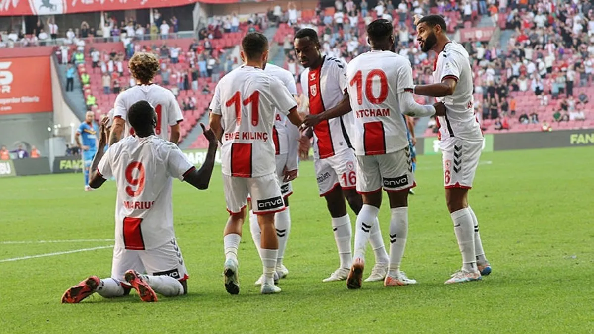 Süper Lig’de inanılmaz maç! Samsunspor, Göztepe’yi 3-1’den dönerek yendi