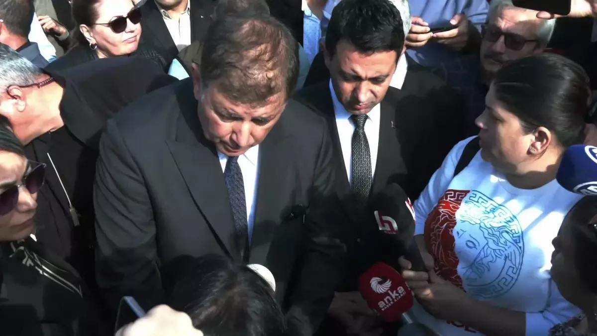 İzmir’deki Deprem Anmasında Sorunlar Gündeme Geldi