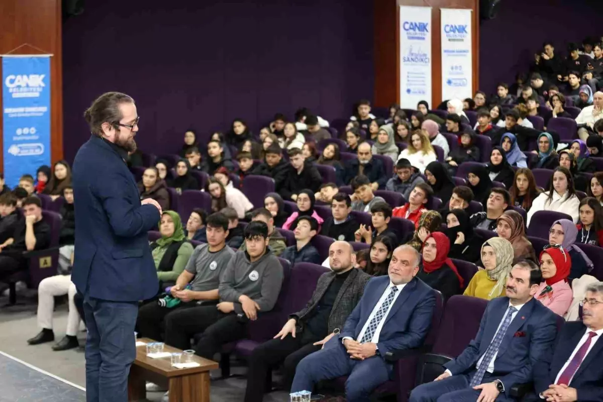 Canik Belediyesi’nden ‘Siber Dünyada Kendimizi ve Vatanımızı Korumak’ Konferansı