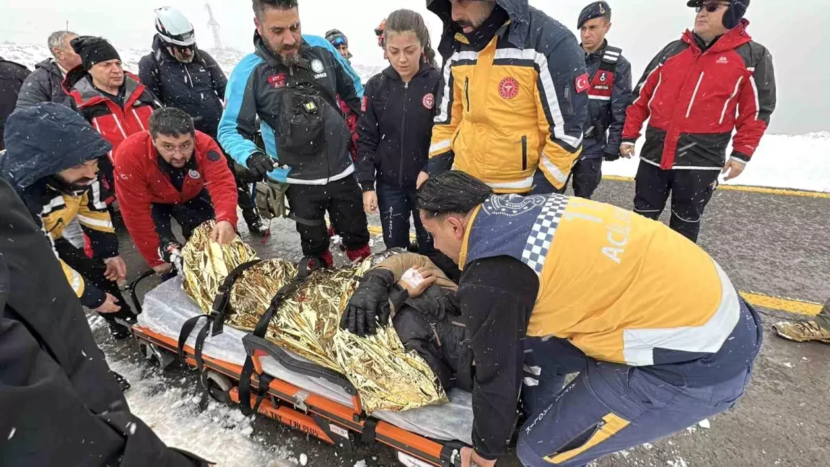 Hasan Dağı’nda Dağcı Kurtarıldı: Kan Şekeri Düşmesi Nedeniyle Fenalaştı