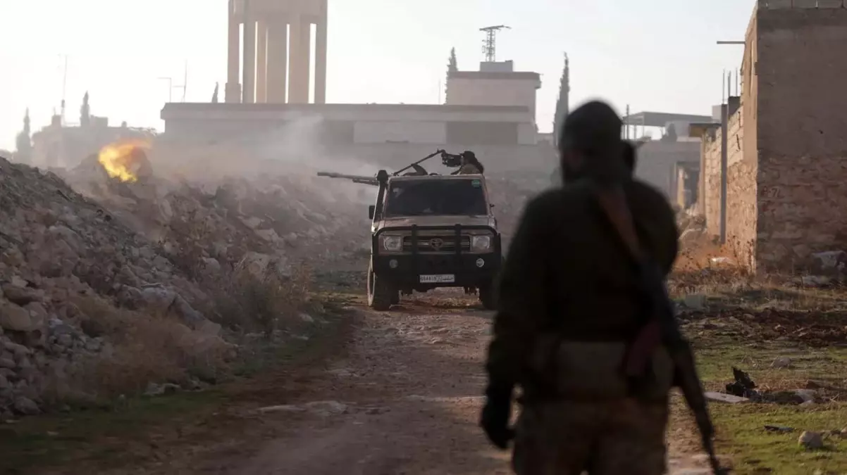 Suriye’de çatışmalar sürüyor: Hama’nın 18 kasabası daha el değiştirdi