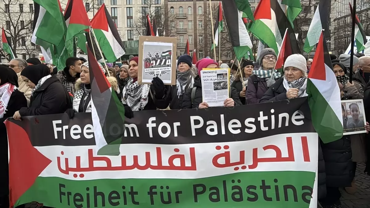Berlin’de Filistin’e Destek Gösterisi Polis Tarafından Sonlandırıldı