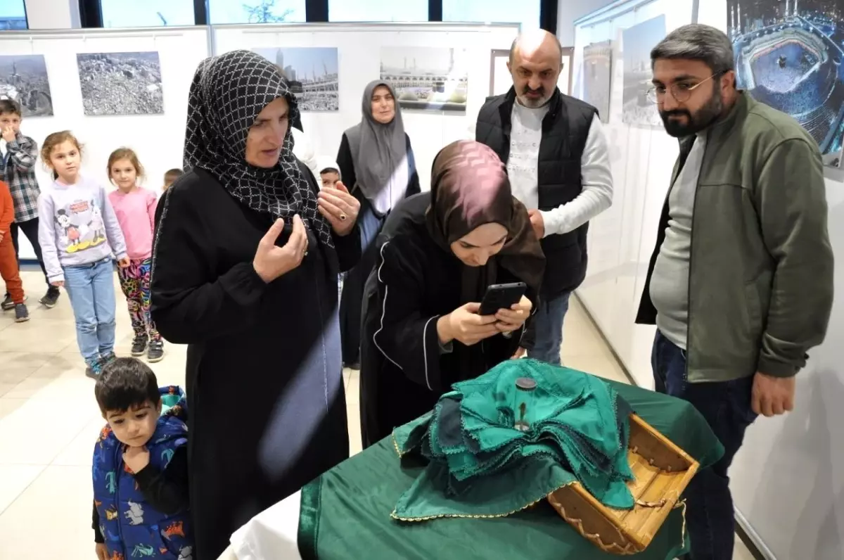 Kartepe’de Sakal-ı Şerif Ziyarete Sunuldu