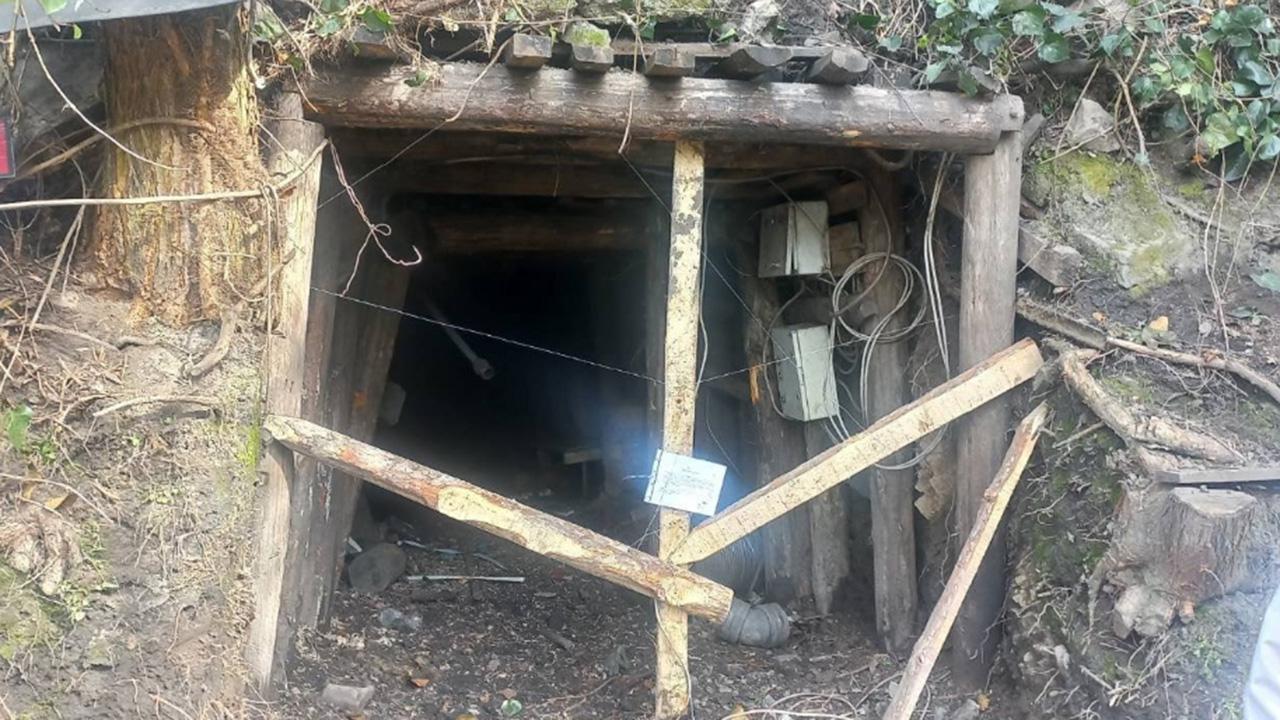 Ruhsatsız işletilen maden ocakları imha edildi