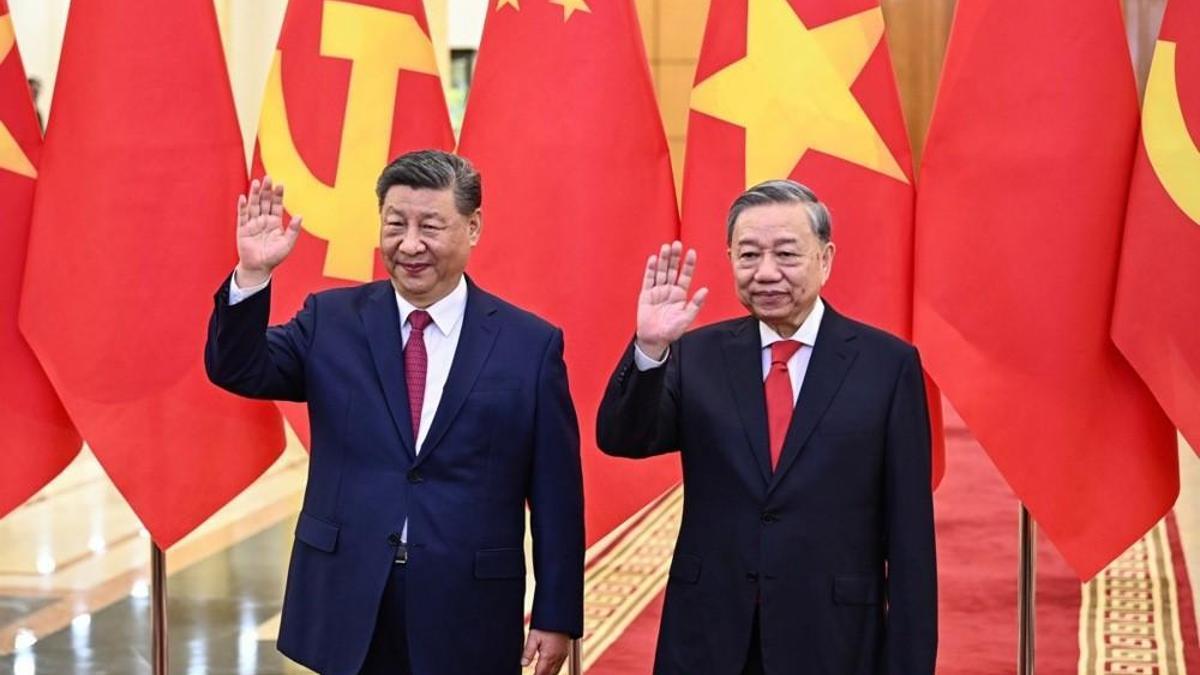 Çin Devlet Başkanı’ndan Vietnam temasları