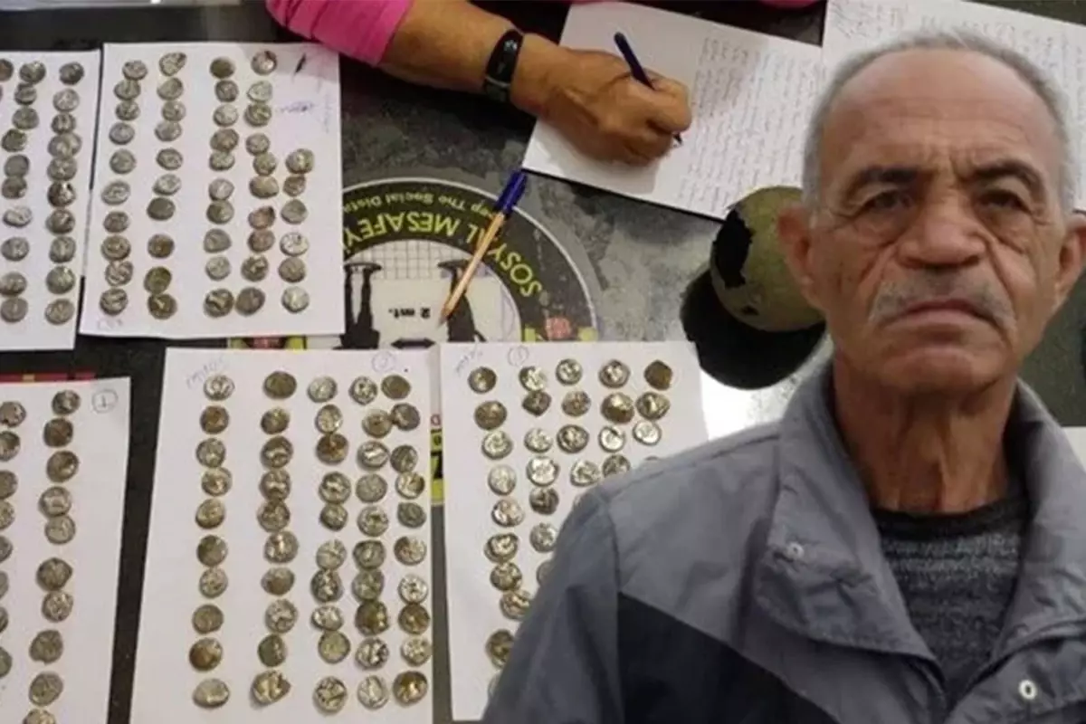 Mantar toplarken 20 ayrı devlete ait sikke buldu